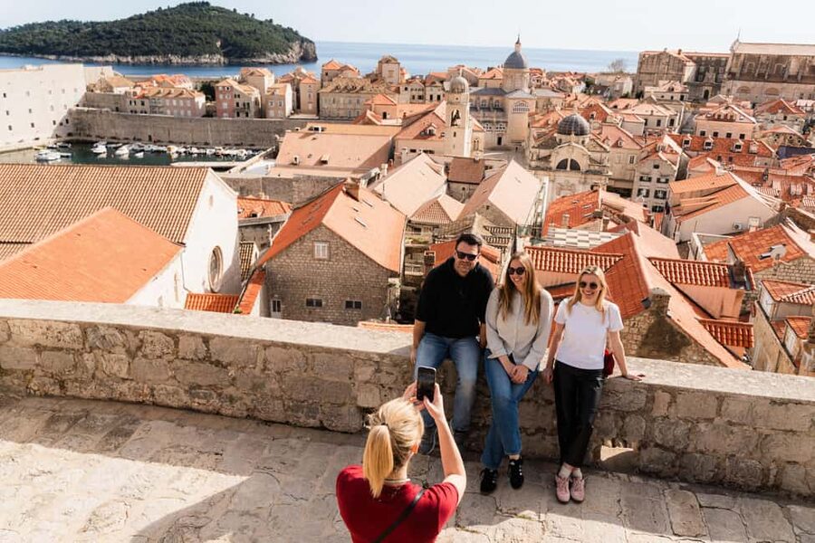 Dubrovnik: City Walls Guided Tour-Small Group Experience - Towers and bastions with a guide beside you