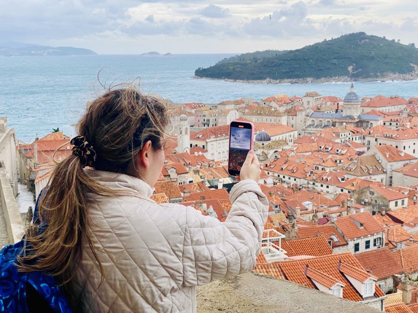 Dubrovnik: City Walls Tour for Early Birds & Sunset Chaser - Climbing above Stradun for your first view