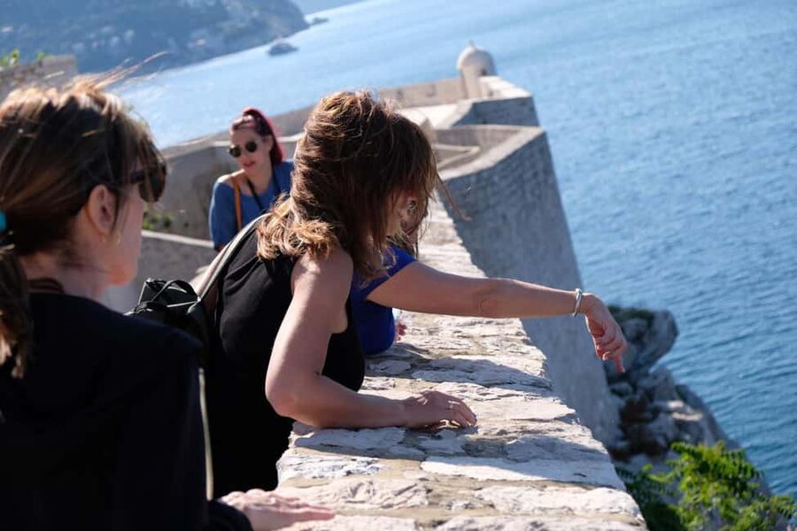 Dubrovnik: City Walls Tour for Early Birds & Sunset Chaser - Hearing Dubrovnik’s story without a history lecture