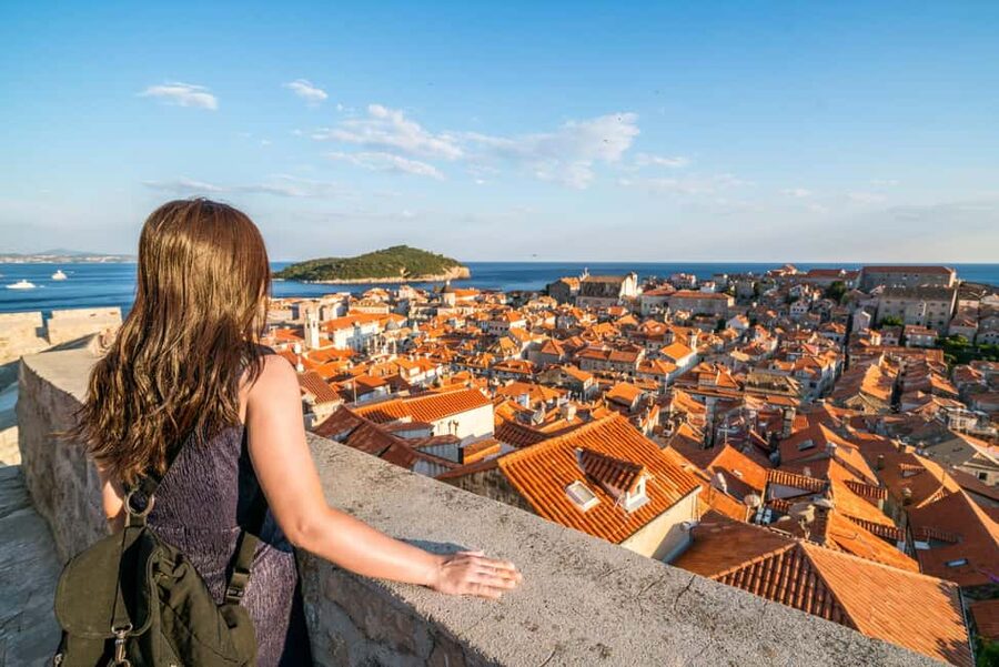 Dubrovnik: City Walls Tour for Early Birds & Sunset Chaser - Meeting at Pile and getting started