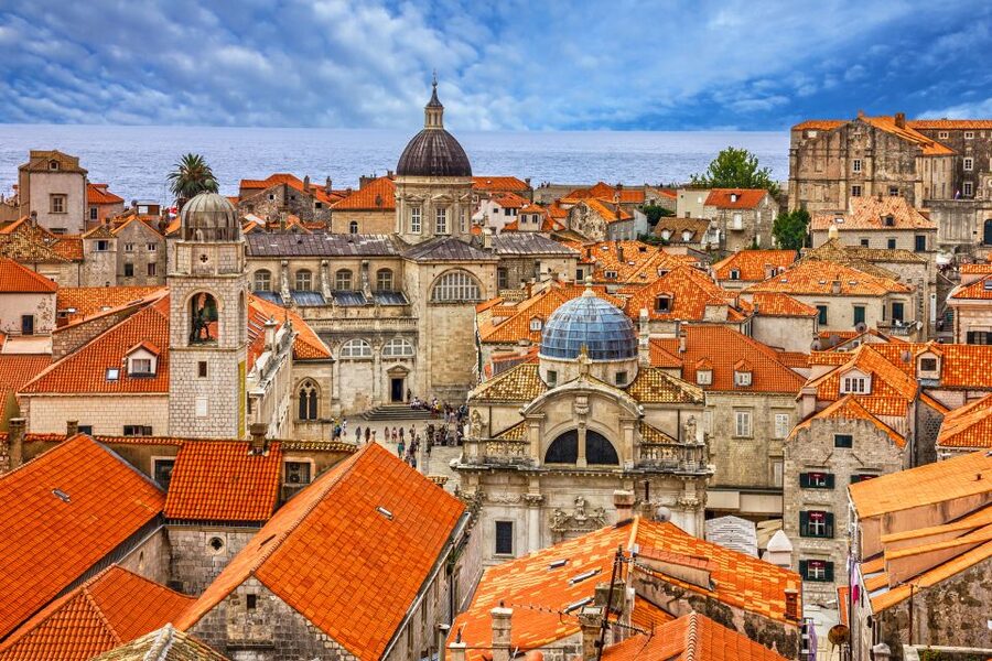 Dubrovnik Day Tour from Split or Trogir - Guides, buses, and the human side of the day