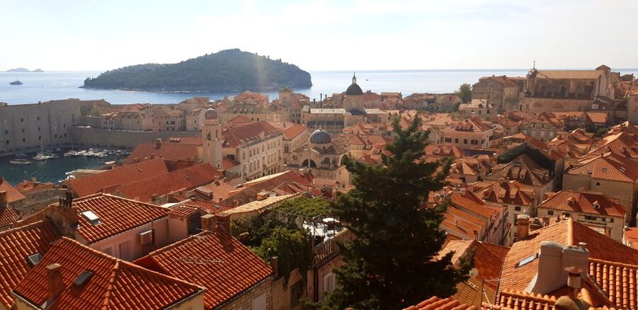 Dubrovnik: Early Bird Walking Tour - Orlando’s Column and Sponza Palace