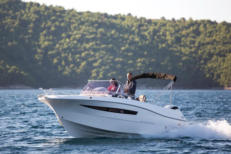Dubrovnik: Elafiti Island Private Speedboat Tour - The boat, skipper, and service