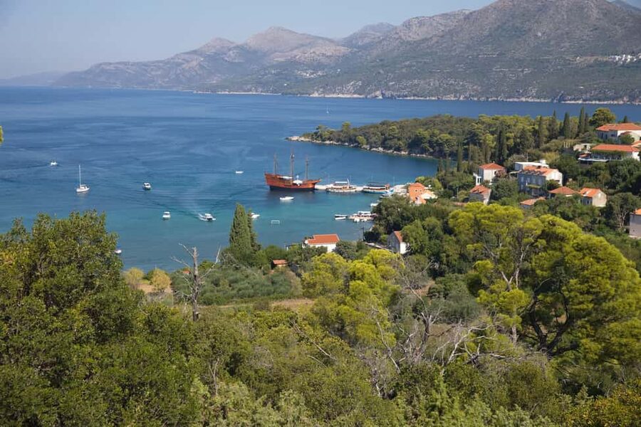 Dubrovnik: Elaphite Island Hopping Cruise on Karaka Ship - Pickup, meeting point, and seasonal timing