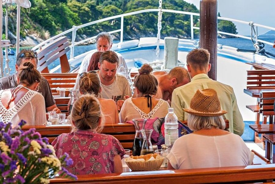 Dubrovnik: Elaphite Islands Cruise with Lunch and Drinks - Lopud takes three hours and carries the day
