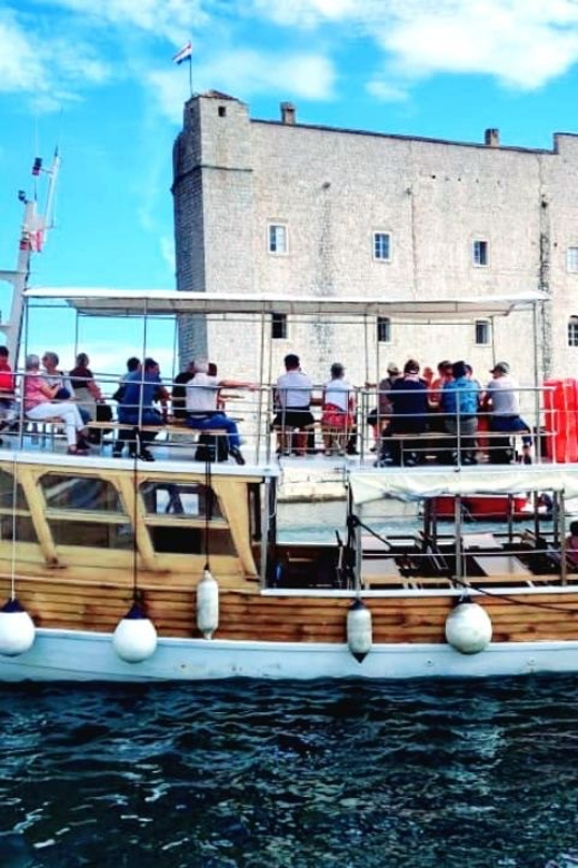 Dubrovnik: Elaphiti Islands Boat Cruise with Lunch & Drinks - First island stop: a short taste of island life
