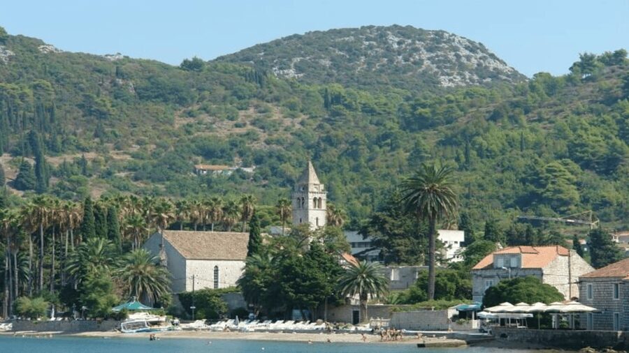 Dubrovnik: Elaphiti Islands Boat Cruise with Lunch & Drinks - Who should book this cruise?