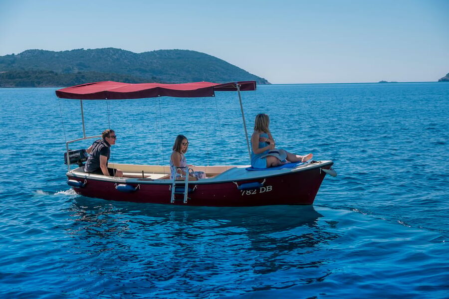 Dubrovnik: Elaphiti Islands Boat Rental - Swimming and snorkelling at the Three Green Caves