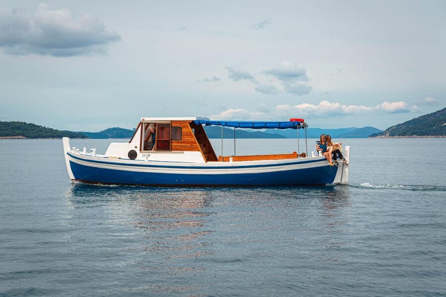 Dubrovnik: Full-Day Blue Cave & Elaphiti Islands Boat Tour - Food, drinks, and comfort aboard