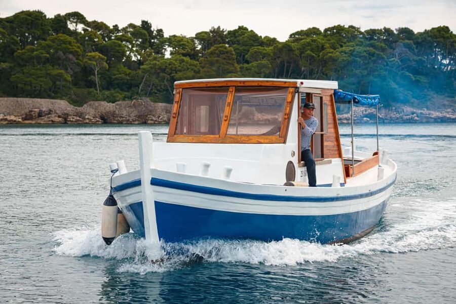 Dubrovnik: Full-Day Blue Cave & Elaphiti Islands Boat Tour - Meeting the boat at Lapadska Obala Pier