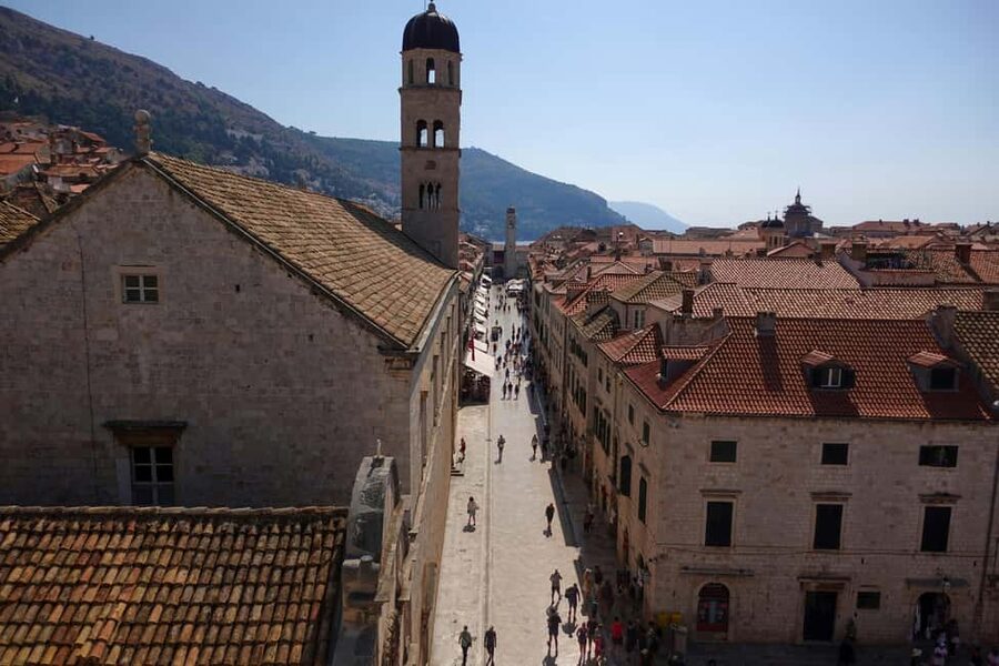 Dubrovnik Fun Facts and History: 1 or 2hr Tour with Antonio - Governance, seafaring, and surprising firsts