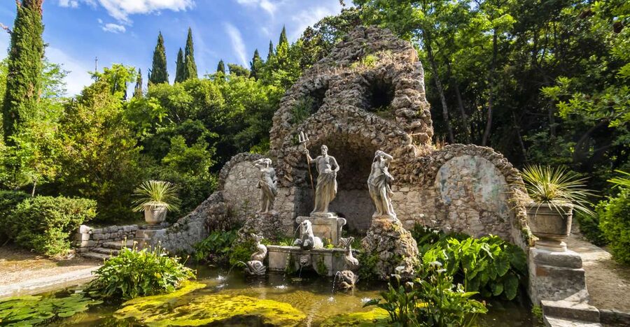 Dubrovnik: Game of Thrones Locations Driving Tour - Should you book the Dubrovnik Game of Thrones driving tour?