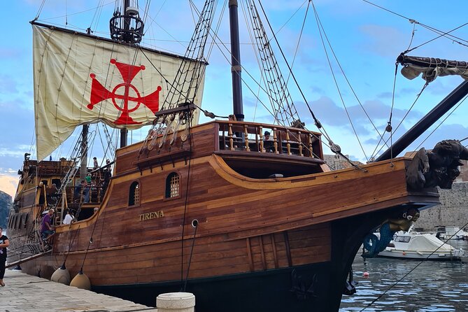 Dubrovnik Game Of Thrones Tour + Iron Throne Photo (Small Group) - Booking, timing, and group size