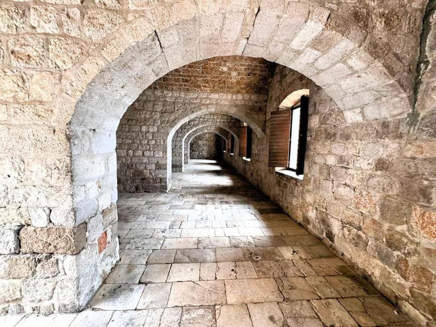 Dubrovnik: Game of Thrones Tour & Optional Lokrum Island - Starting by Nautika Restaurant and Fort Lovrijenac