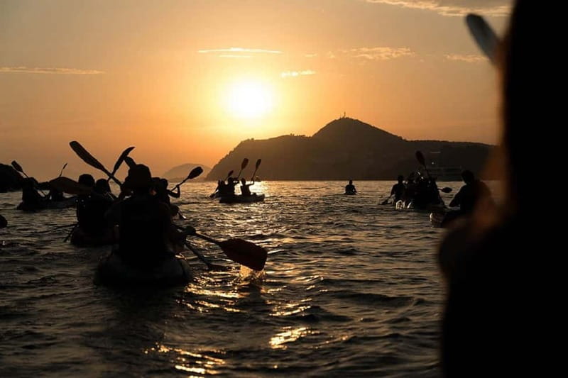 Dubrovnik: Guided Sunset Sea Kayaking with Snacks and Wine - Starting at Pile Gate with a simple safety lesson