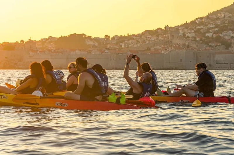 Dubrovnik: Guided Sunset Sea Kayaking with Snacks and Wine - What to bring and what to leave behind