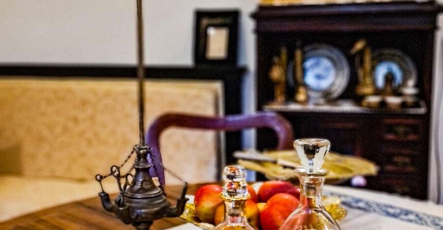 Dubrovnik History, Sweets & Liquors in a Private Palace - The challenge of Dubrovnik’s crowds