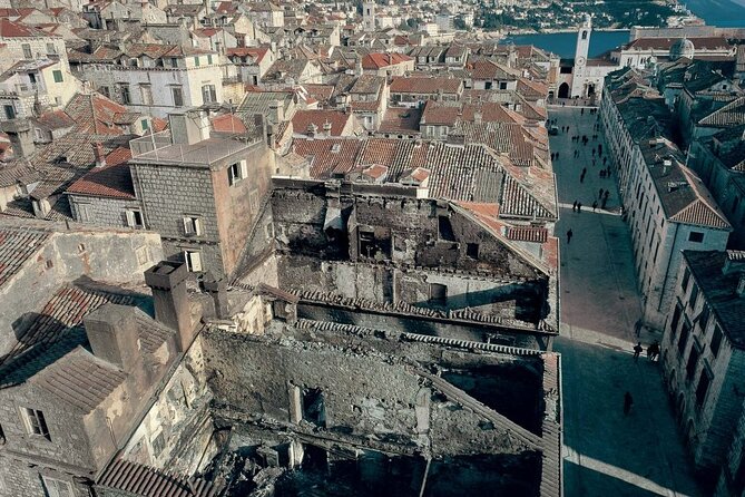 Dubrovnik Homeland War Private Tour - Gundulić Square and the everyday city