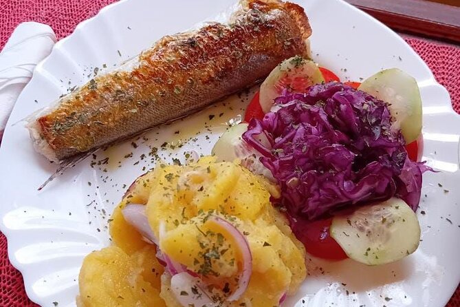 Dubrovnik Island-Hopping Cruise in the Elaphites with Lunch - What the cruise feels like between islands