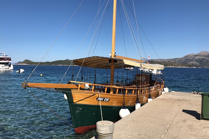 Dubrovnik Islands Private Rented Boat Cruise - What the 12-meter boat provides