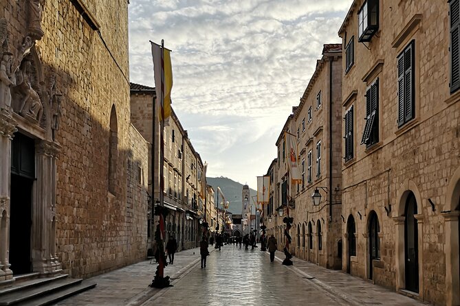 Dubrovnik Old City Private Tour - Cathedral and Treasury of the Republic