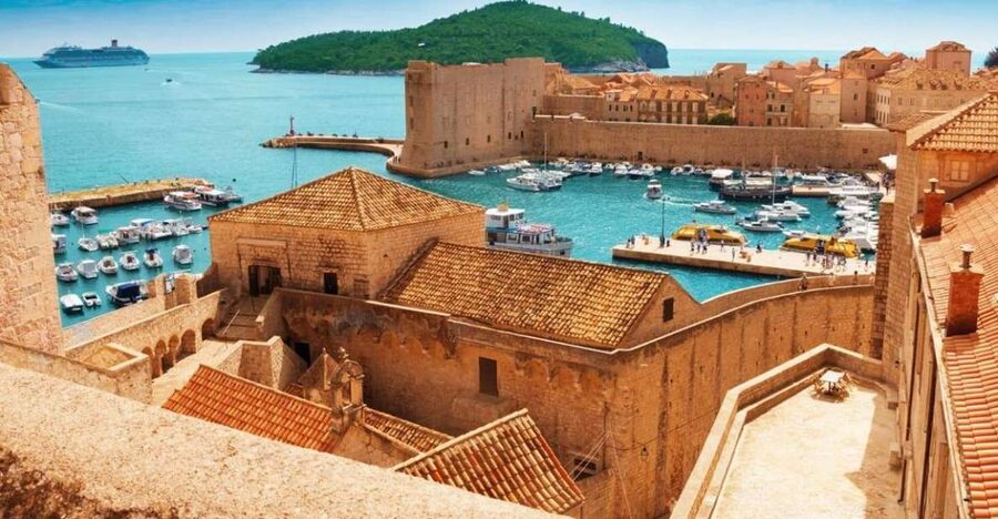 Dubrovnik: Old Town and City Walls Guided Walking Tour - Key things to know before you book