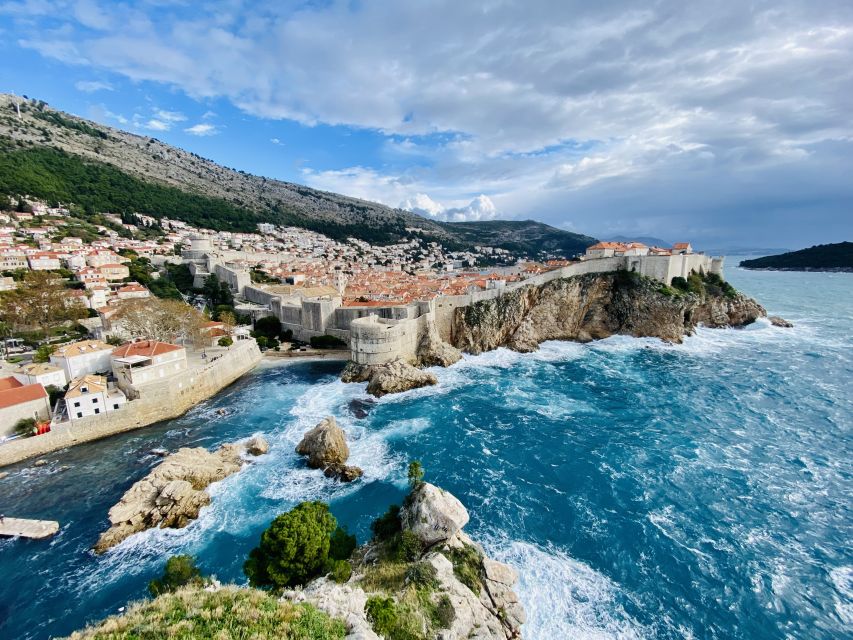 Dubrovnik: Old Town & City Walls Private Walking Tour - Walking the two-kilometer city walls