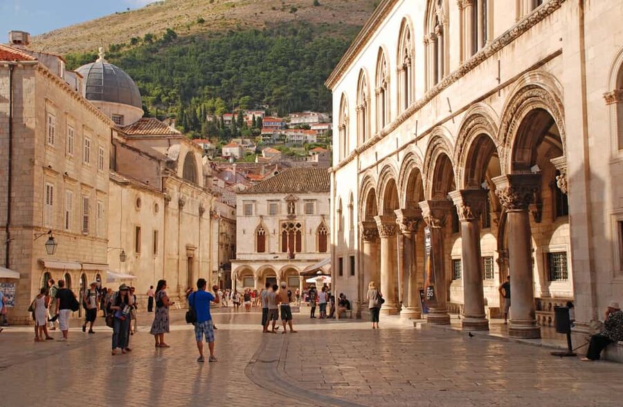 Dubrovnik Old Town History Tour: Early & Late Start - The Franciscan Monastery and the old orphanage