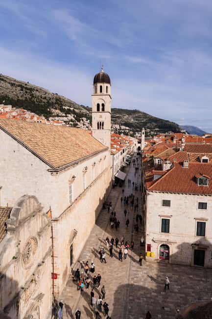 Dubrovnik Old Town: Night tour with History, Wine & Bites - Why an evening walk makes sense in Dubrovnik