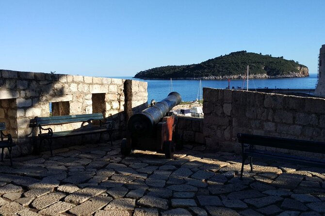 Dubrovnik Old Town: Small-Group Walking Tour With A Local - Onofrio’s Fountain and the Franciscan monastery