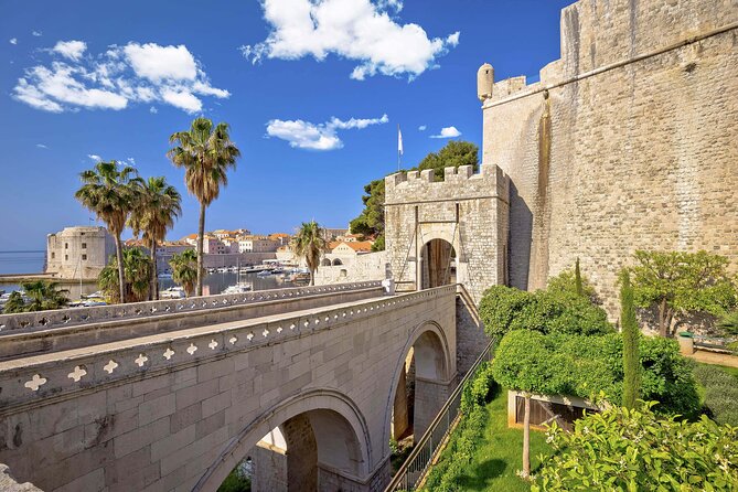 Dubrovnik Old Town Walking Tour with Audioguide - Orlando’s Column, Saint Blaise, and the Little Fountain