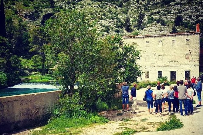Dubrovnik Panorama Sightseeing with Tour Guide in Minivan - Why a minivan is the smart way to see Dubrovnik from above