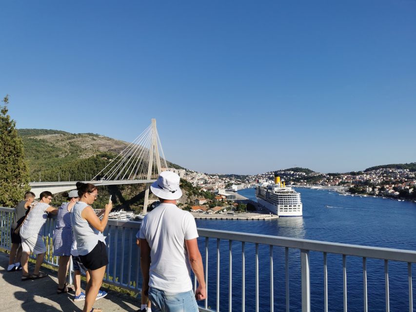 Dubrovnik: Panorama Tour with Free Time in the Old Town - Plavac Mali and the food question