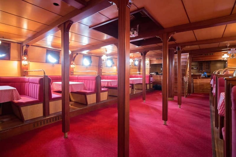 Dubrovnik: Panoramic Sunset Cruise on Karaka Ship - Crew service and onboard atmosphere
