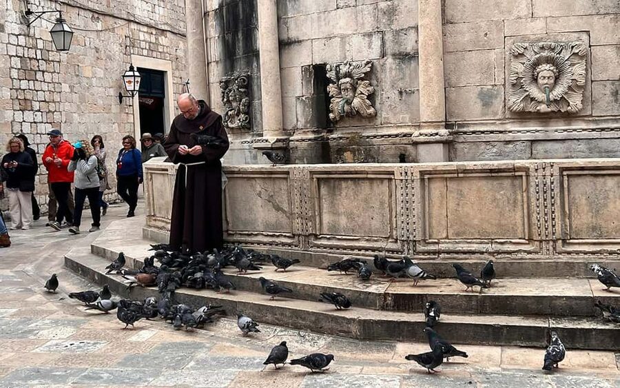 Dubrovnik: Pile Gate & Old Town with Spices and Hidden Gems - Meeting at Nautika and entering through Pile Gate