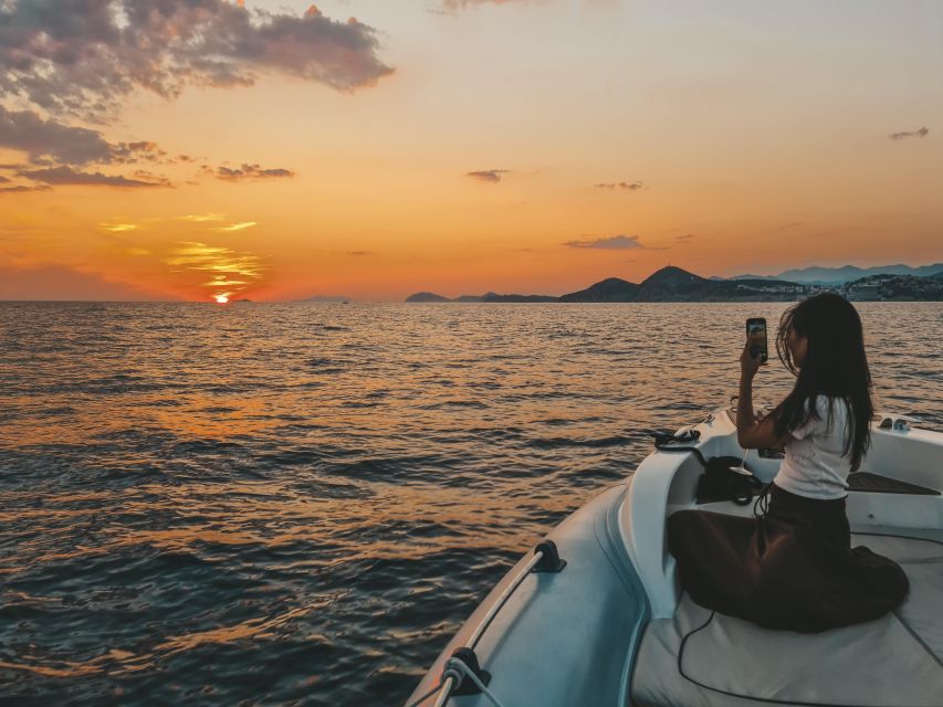 Dubrovnik: Private Boat Cruise at Sunset with Champagne - Meeting at the Old Town Port