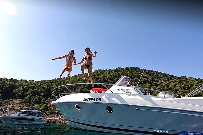 Dubrovnik Private Boat Excursion - Elaphite Islands - Boat comfort, crew service, and hotel pickup