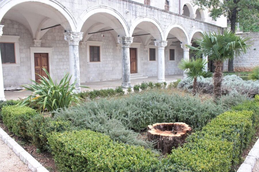 Dubrovnik: Private Cooking Experience with Wine Tasting - Ston and the road toward the coast