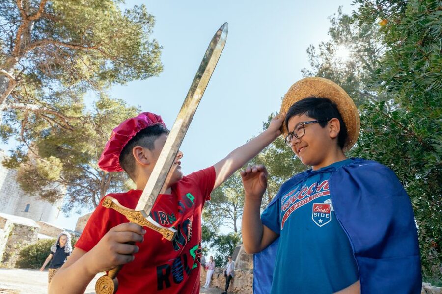 Dubrovnik: Private Family Friendly City Tour with Guide - Games, quizzes, and stories children can follow