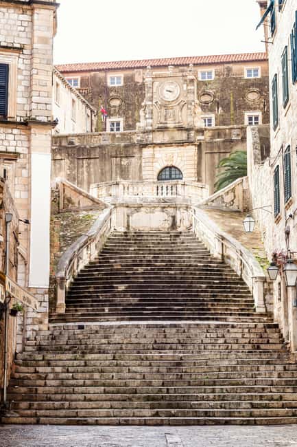 Dubrovnik: Private Game of Thrones Tour: Inside Look - Rector’s Palace and the Dominican Monastery