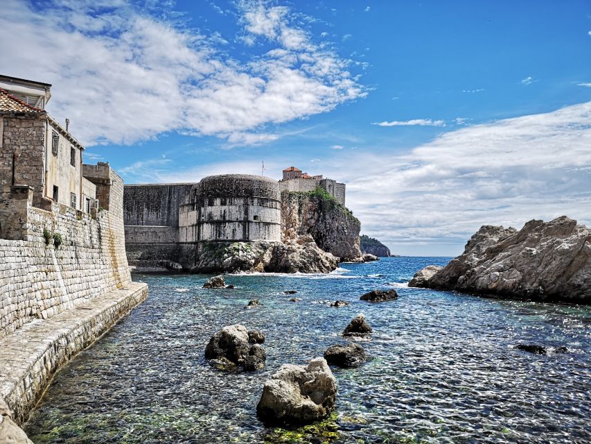 Dubrovnik: Private Game of Thrones Tour - Meeting at Amerling Fountain