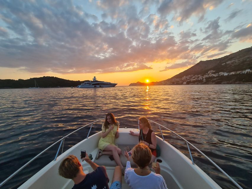 Dubrovnik Private Speedboat Tour to Elaphite Islands - Meeting Your Skipper at Dubrovnik’s Old Town Port