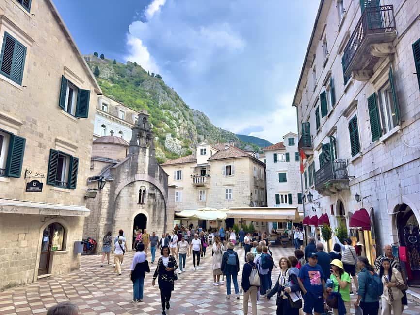 Dubrovnik: Private Tour to Montenegro, Kotor, and Perast - Kotor Old Town and its fortified walls