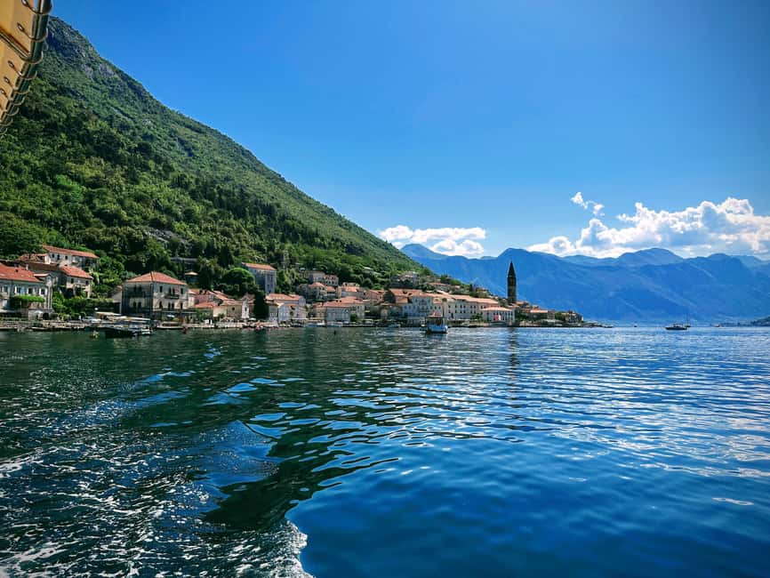 Dubrovnik: Private Tour to Montenegro, Kotor, and Perast - Leaving Dubrovnik early for the border