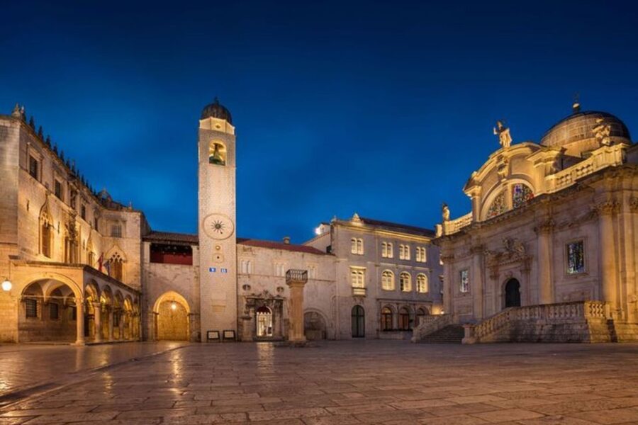 Dubrovnik : Private Walking Tour With A Guide (Private Tour) - What the guide adds beyond the monuments