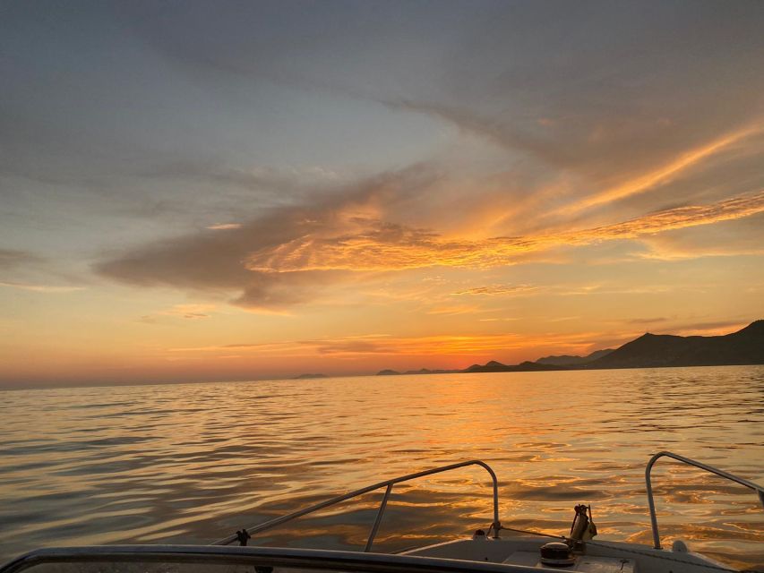 Dubrovnik: Romantic Sunset Cruise - What the one-hour route includes