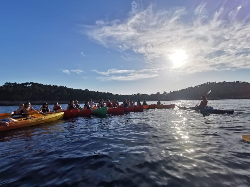 Dubrovnik: Sea Kayaking Tour - Around Lokrum Island, without stepping ashore