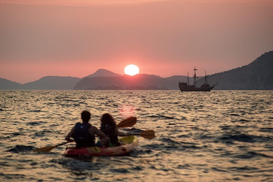 Dubrovnik: Sunset Kayaking and Snorkeling Tour - Choosing between the 2-hour and 3-hour routes