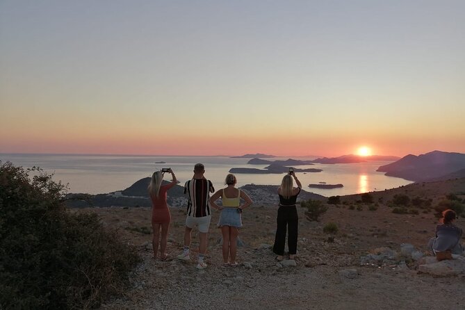 Dubrovnik sunset panorama & wine - What the guides add to the evening