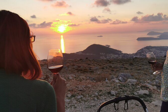 Dubrovnik sunset panorama & wine - Timing, group size, and practical planning